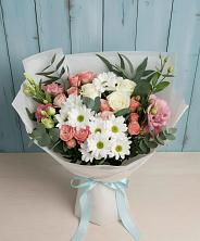 Букет цветов из:  Розы, Лизиантусы и Хризантемы в Водоразделе