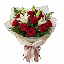 Букет цветов из:  Лилии и Розы в Водоразделе