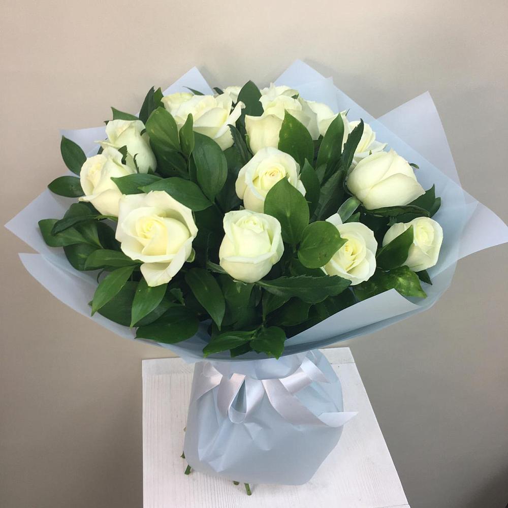 Букет 15 Белых роз Проуд в Водоразделе