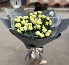 Букет Белые кустовые розы Солинеро в Водоразделе