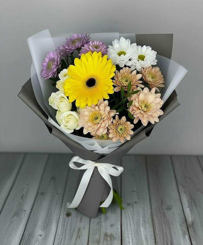 Букет цветов из: Розы, Герберы и Хризантемы в Водоразделе