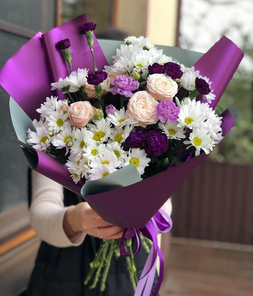 Букет цветов из: Хризантемы, Гвоздики и Розы в Водоразделе