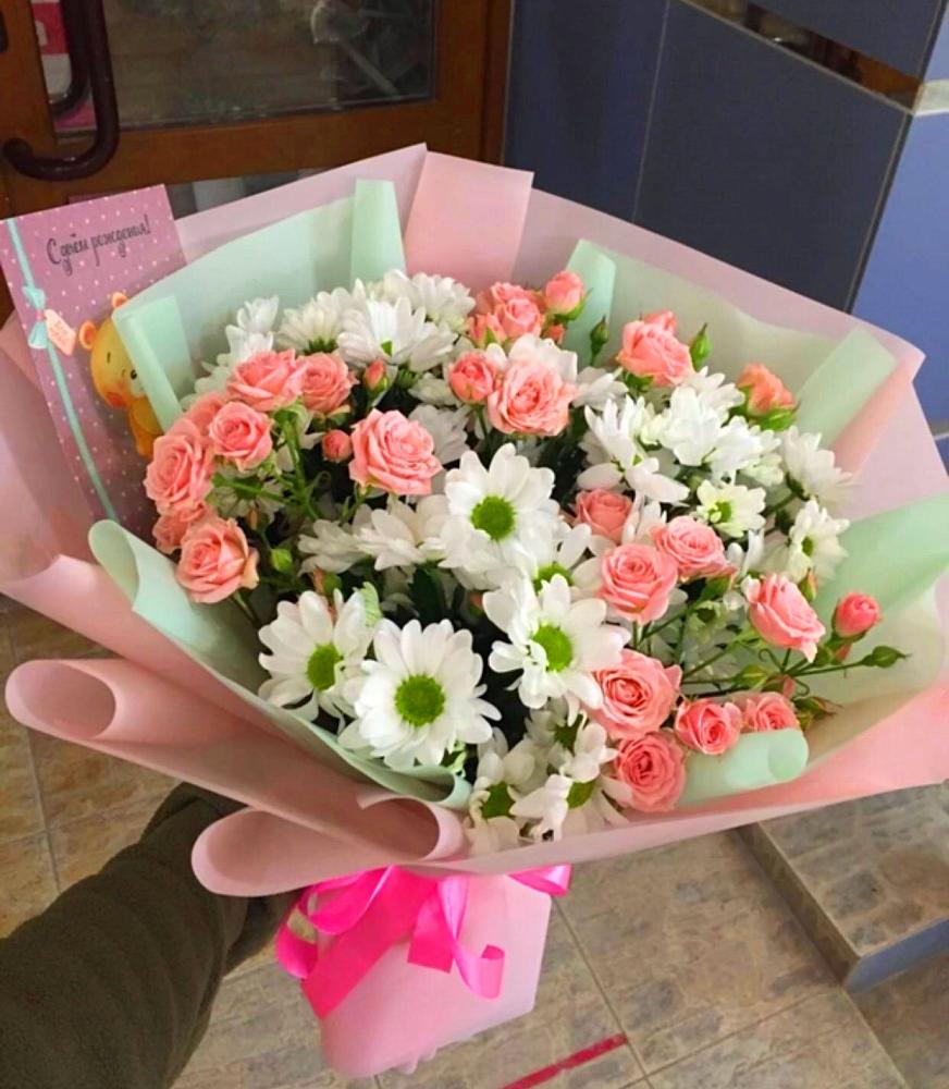 Букет цветов из: Розы и Хризантемы в Водоразделе