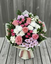 Букет цветов из:  Альстромерии, Гвоздики, Розы и Хризантемы в Водоразделе