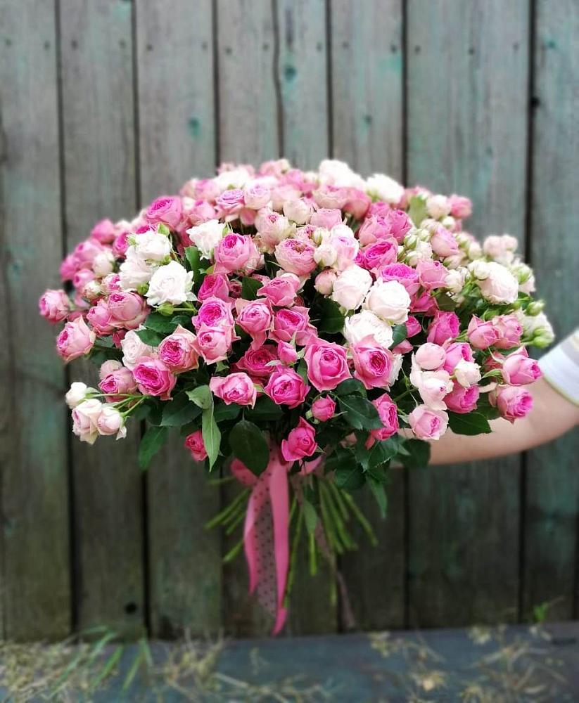 Букет Розовые кустовые розы Натали и Лав Лидия в Водоразделе