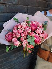 Букет розы в пальмах в Водоразделе Букет цветов из: Розы в Водоразделе