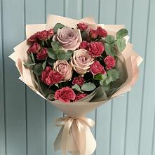 Букет цветов из:  Гвоздики и Розы в Водоразделе