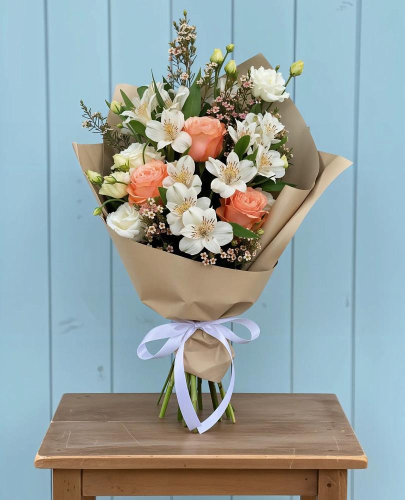 Букет цветов из: Альстромерии, Лизиантусы, Розы и Хризантемы в Водоразделе