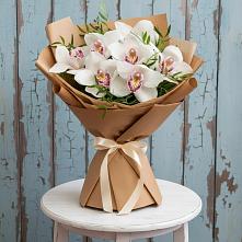 Букет цветов из:  Орхидеи и Розы #REPLACE_PRED# Водоразделе
