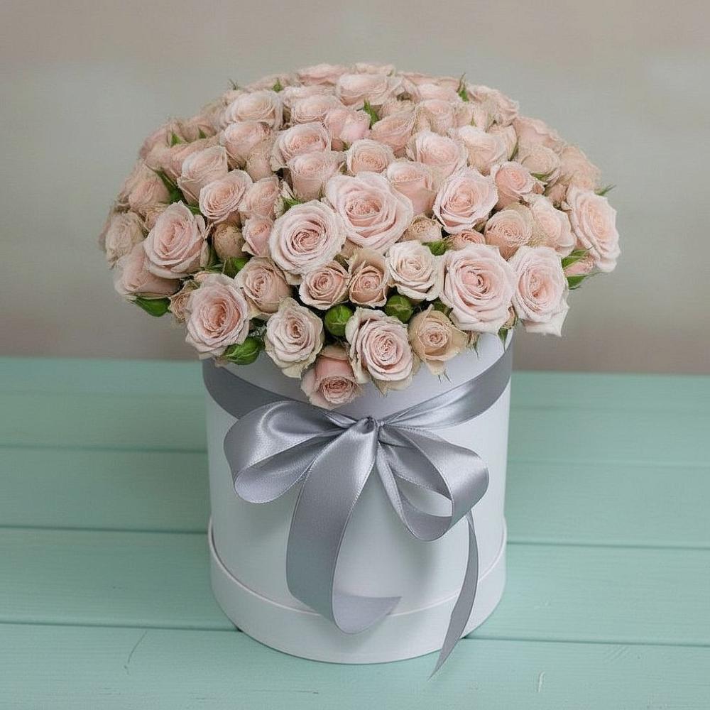 Цветочная композиция из Розы в шляпной коробке в Водоразделе