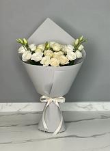 Букет цветов из:  Розы и Лизиантусы в Водоразделе